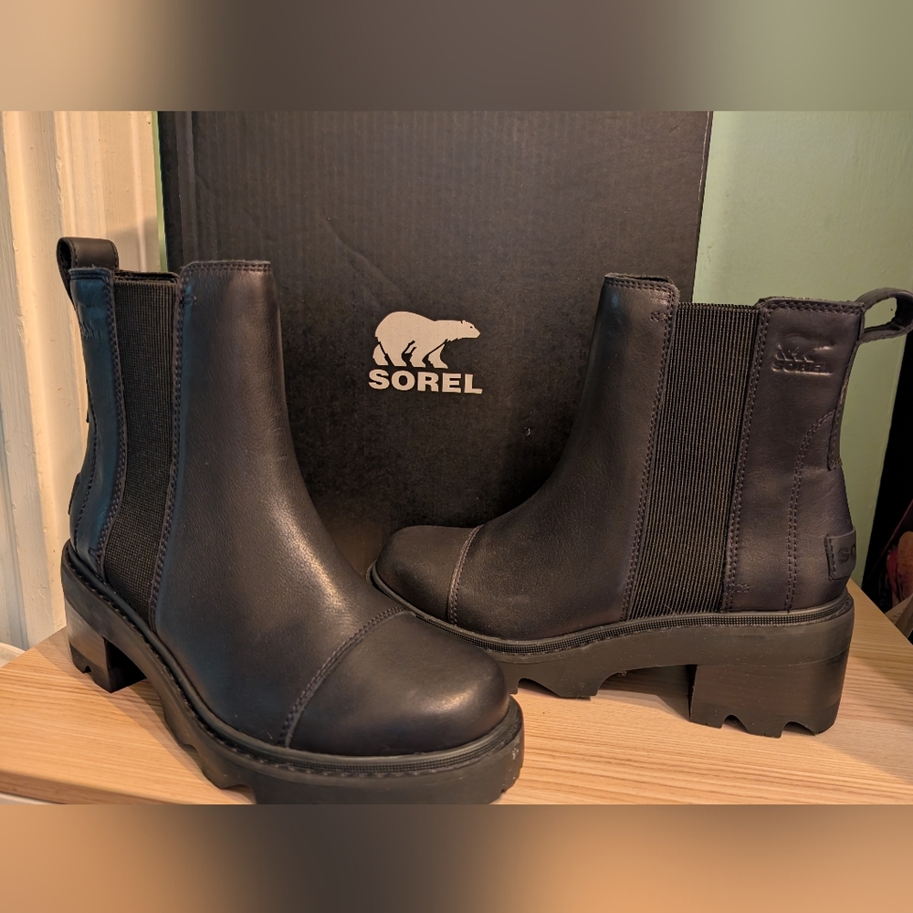NIB Sorel Joan Now Chelsea Boots